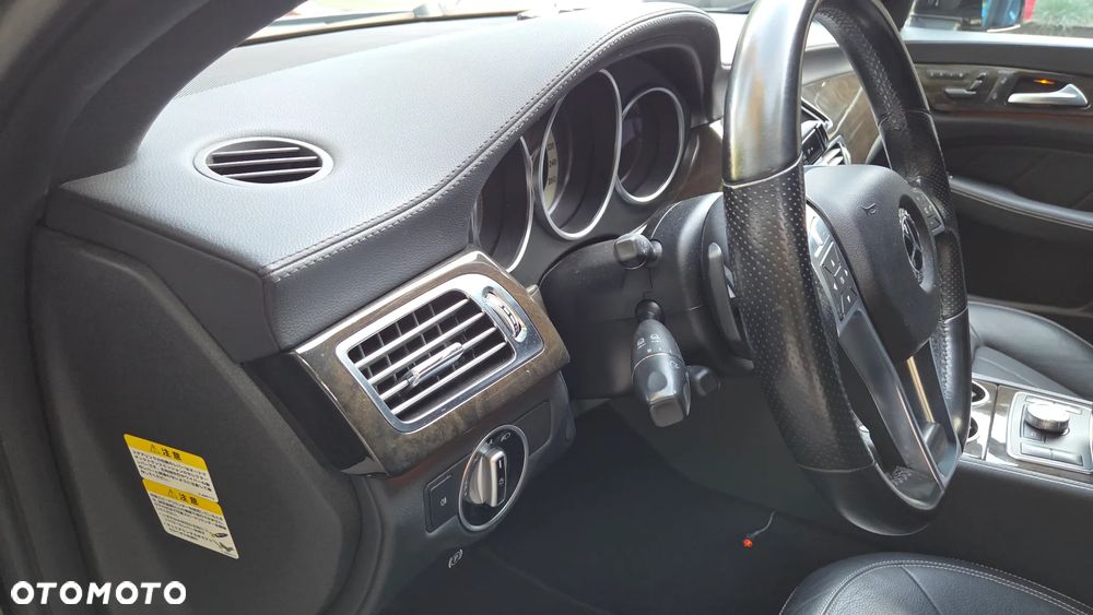 Mercedes-Benz CLS 350 BlueEff - 23