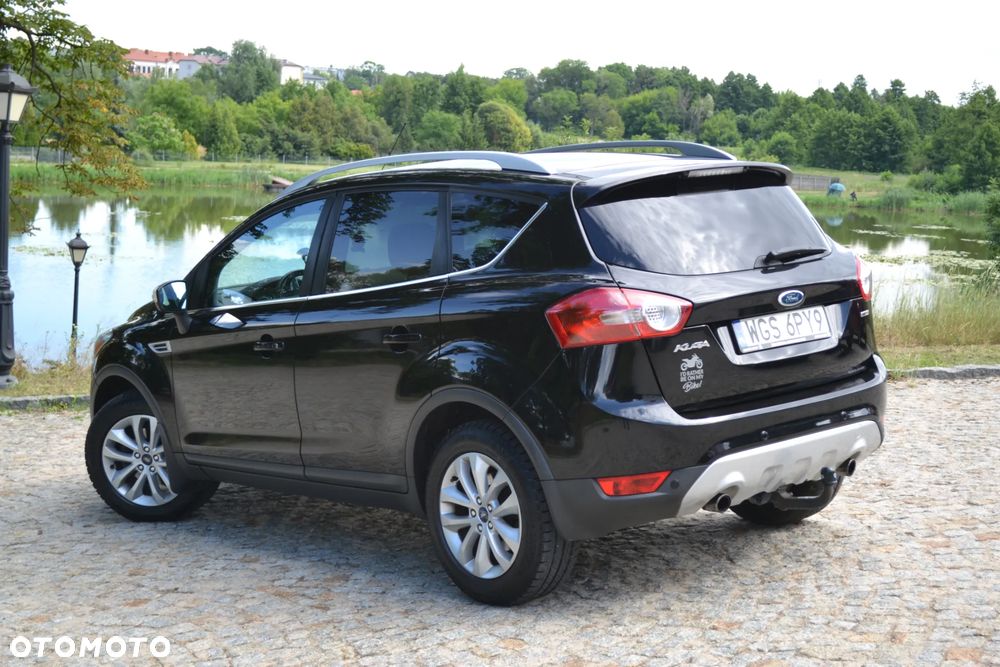 Ford Kuga 2.0 TDCi 2x4 Titanium - 37
