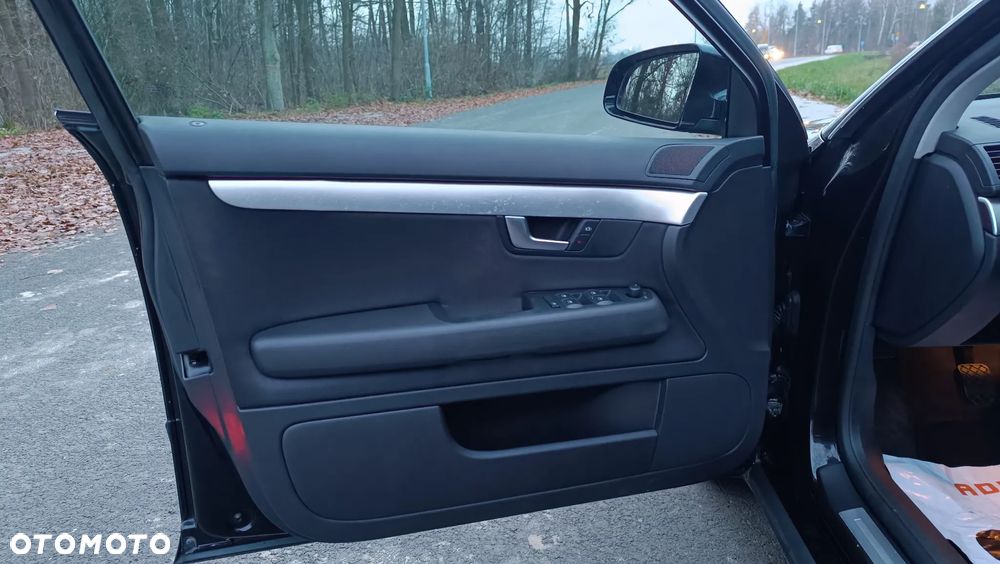 Audi A4 Avant 2.0 TDI - 16