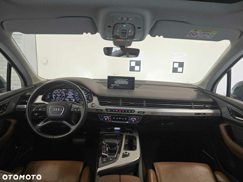 Audi Q7 - 10