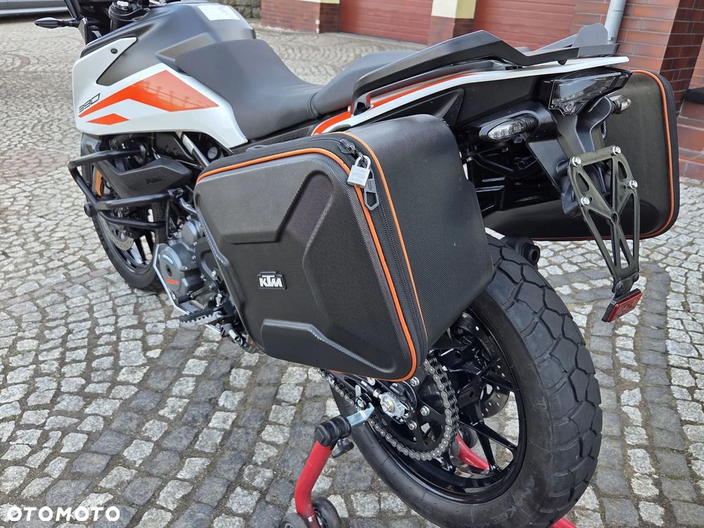 KTM Adventure - 34