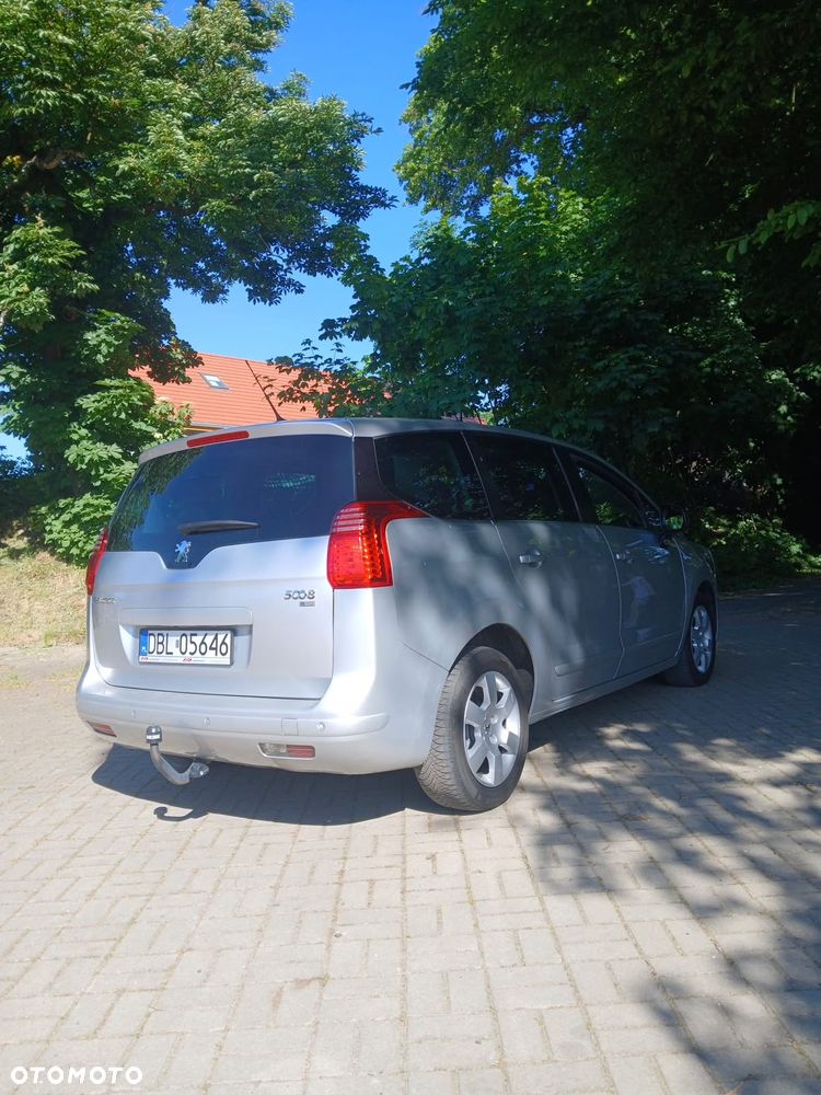 Peugeot 5008 - 4