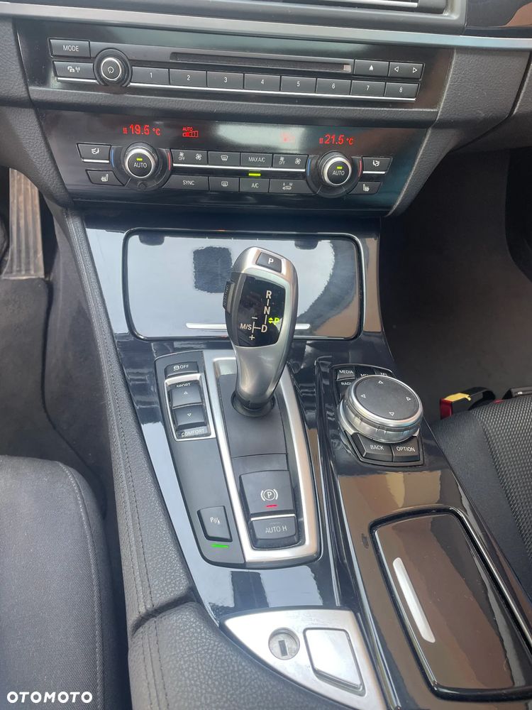 BMW Seria 5 518d - 8