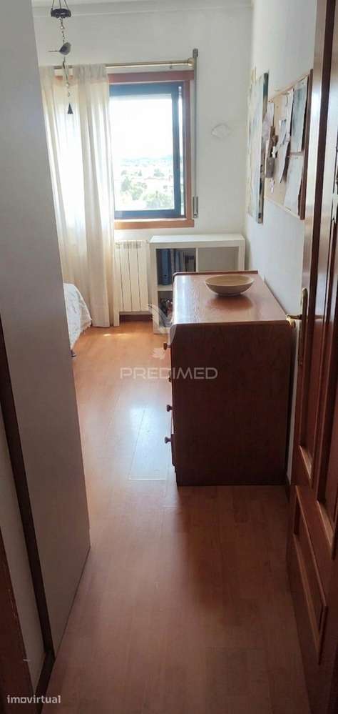 Apartamento T2 com parqueamento em Santo António dos Cavaleiros (Lo... - Grande imagem: 3/21