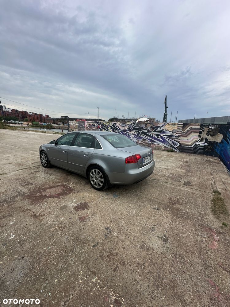 Audi A4 Limousine 2.0 TDI - 4