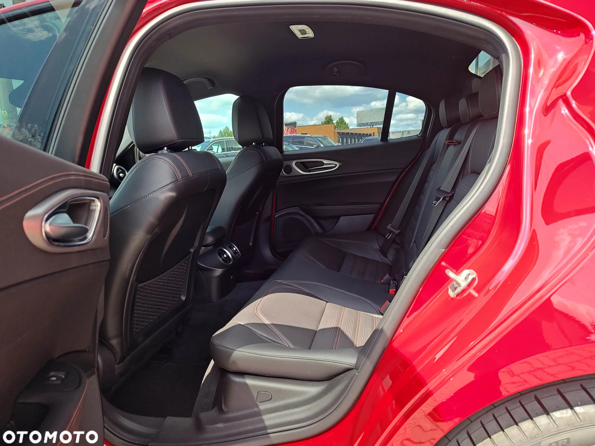 Alfa Romeo Giulia 2.0 Turbo Intensa Q4 - 10
