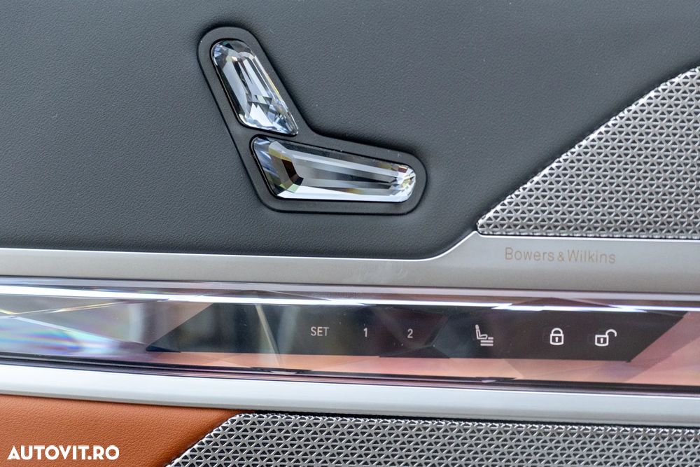 BMW Seria 7 740d xDrive MHEV - 17