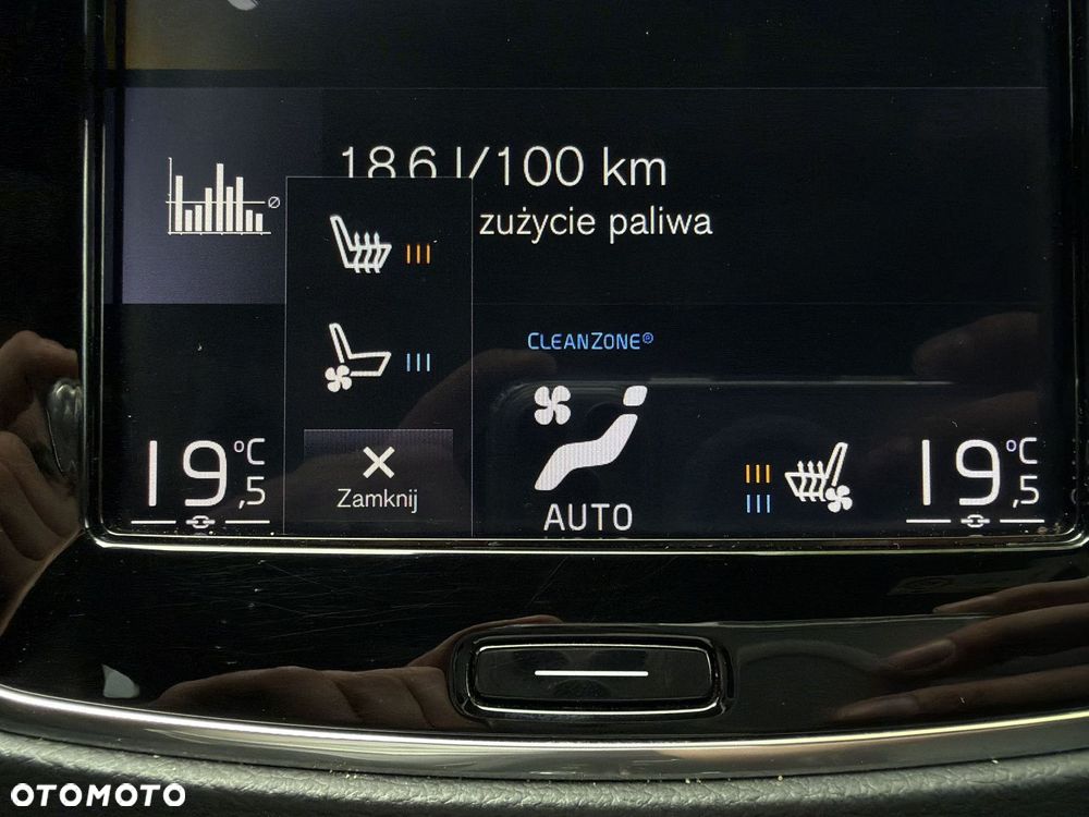 Volvo XC 90 - 22