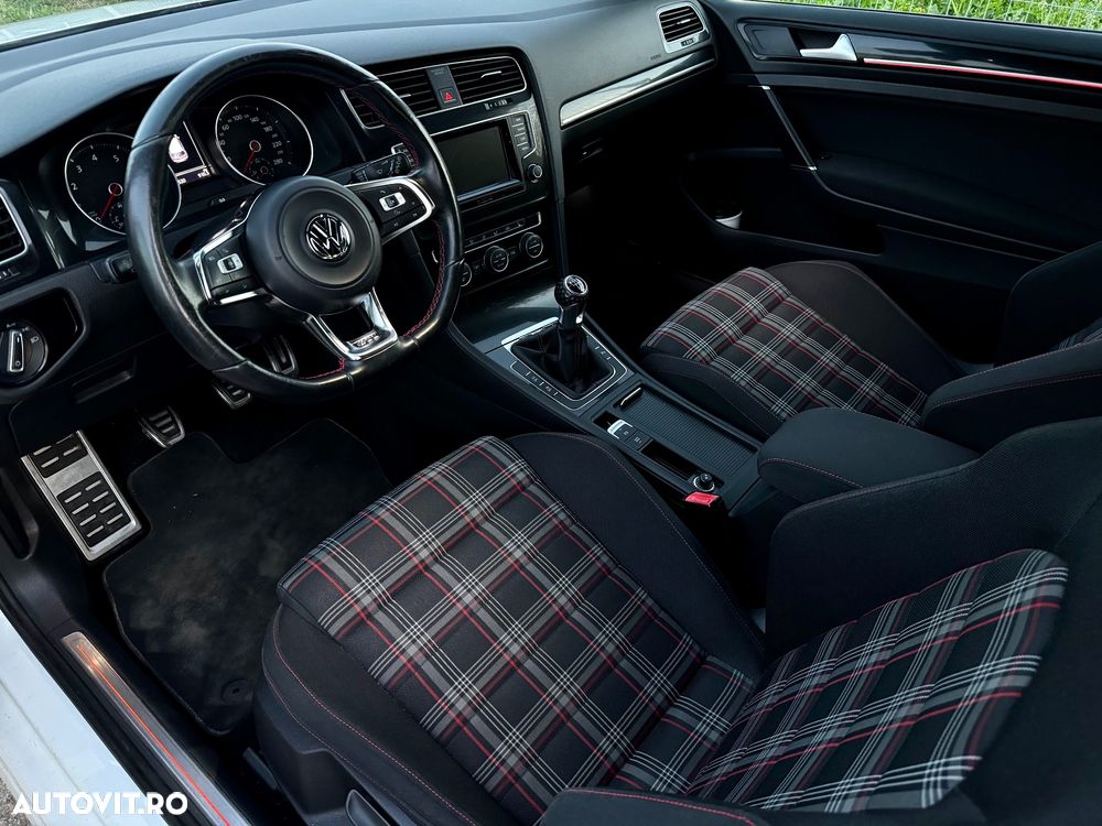 Volkswagen Golf 2.0 TSI BMT GTI - 10