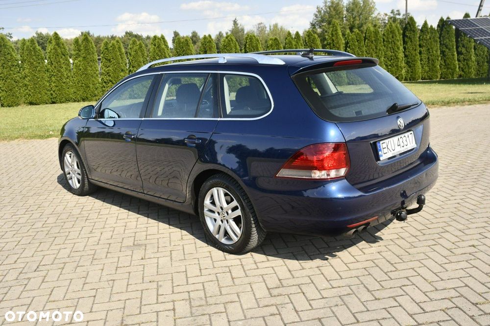 Volkswagen Golf - 10