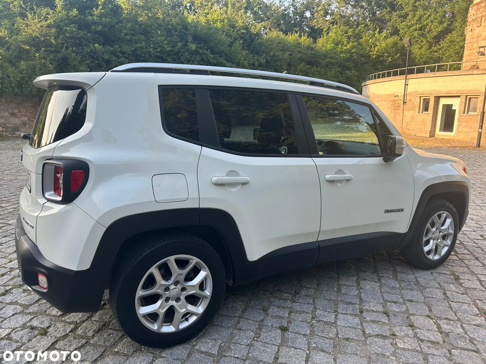 Jeep Renegade 1.6 E-torQ Longitude - 3