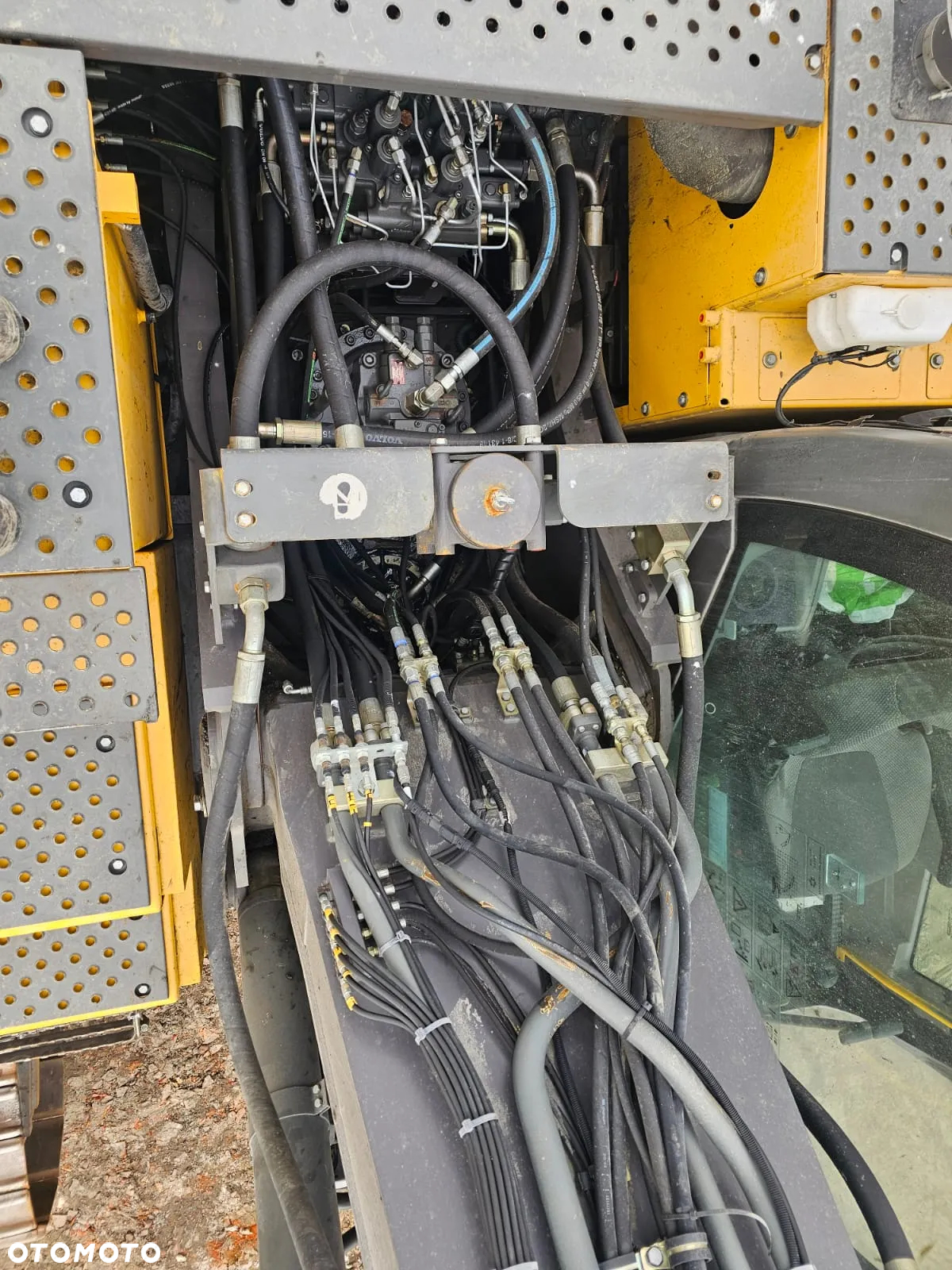 Volvo EC300EL - 21