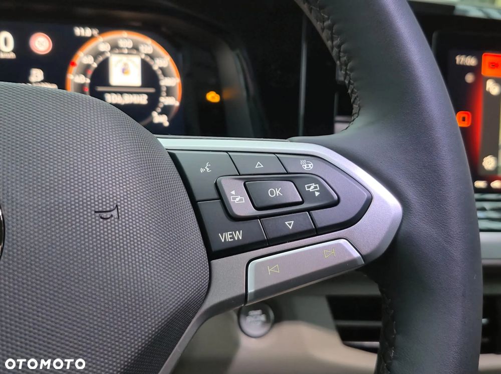 Volkswagen Multivan - 12