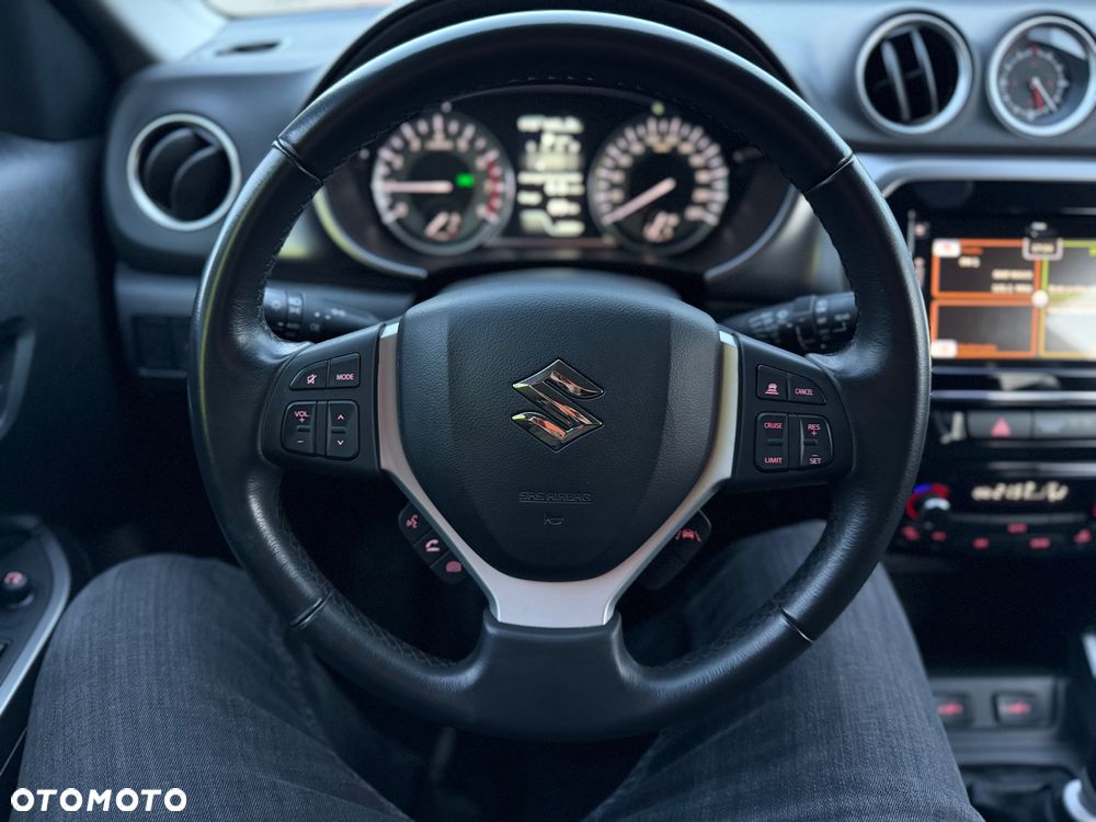 Suzuki Vitara 1.4 Boosterjet SHVS Premium 4WD - 11