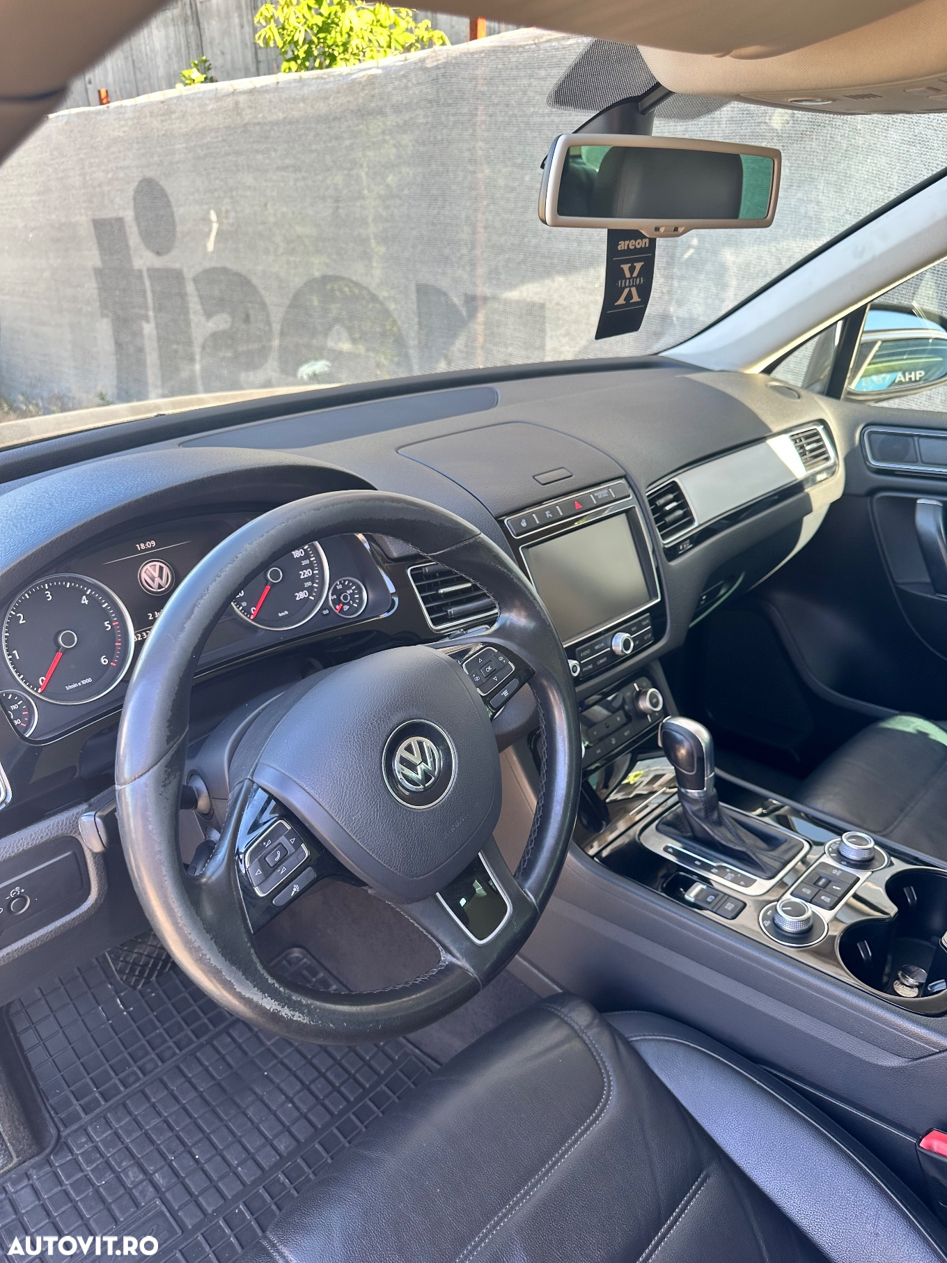 Volkswagen Touareg - 7