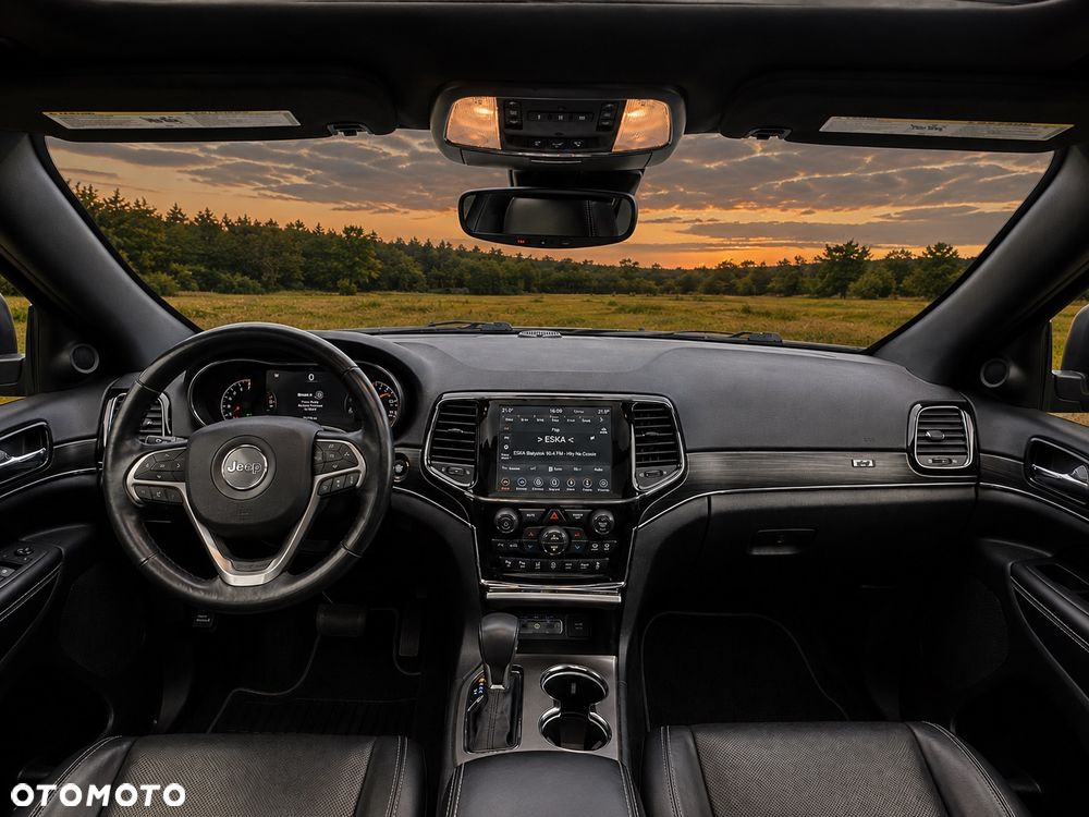 Jeep Grand Cherokee - 20