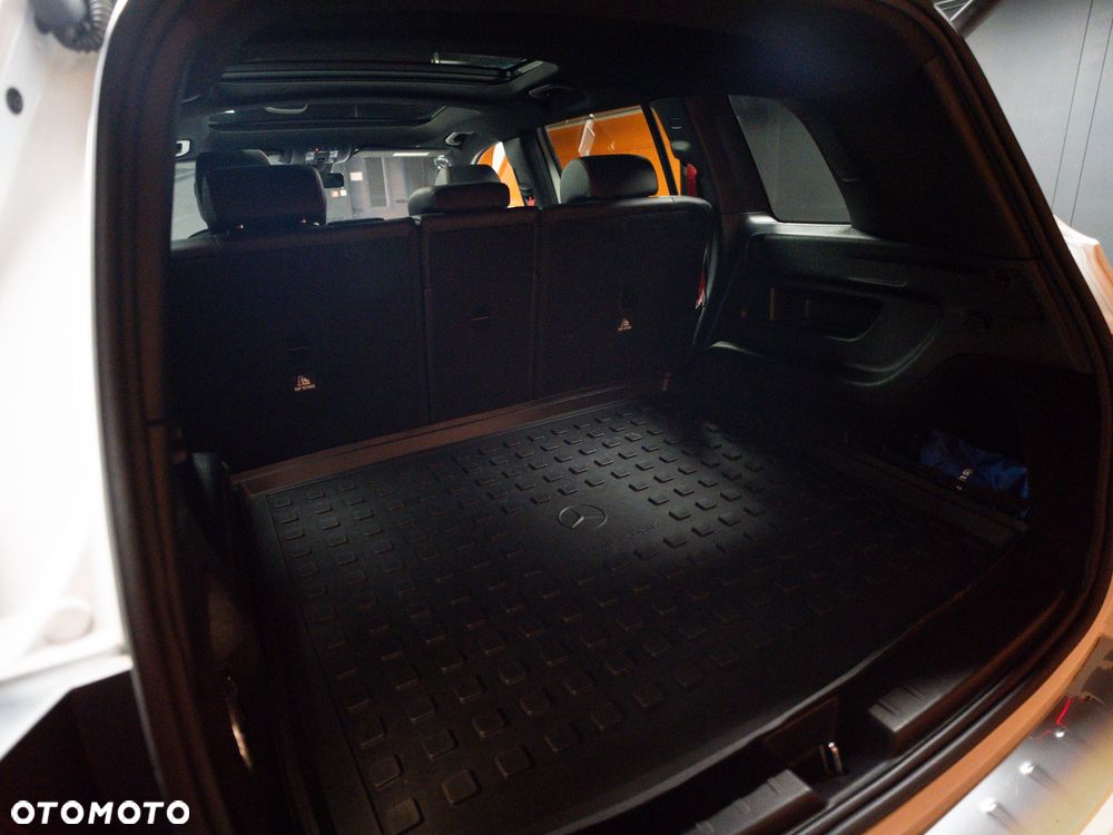 Mercedes-Benz GLB - 36