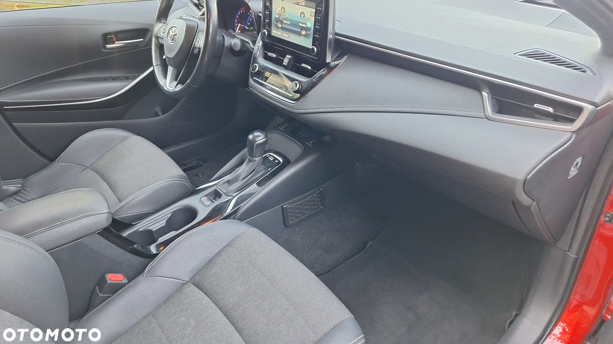 Toyota Corolla 1.8 Hybrid Executive - 15