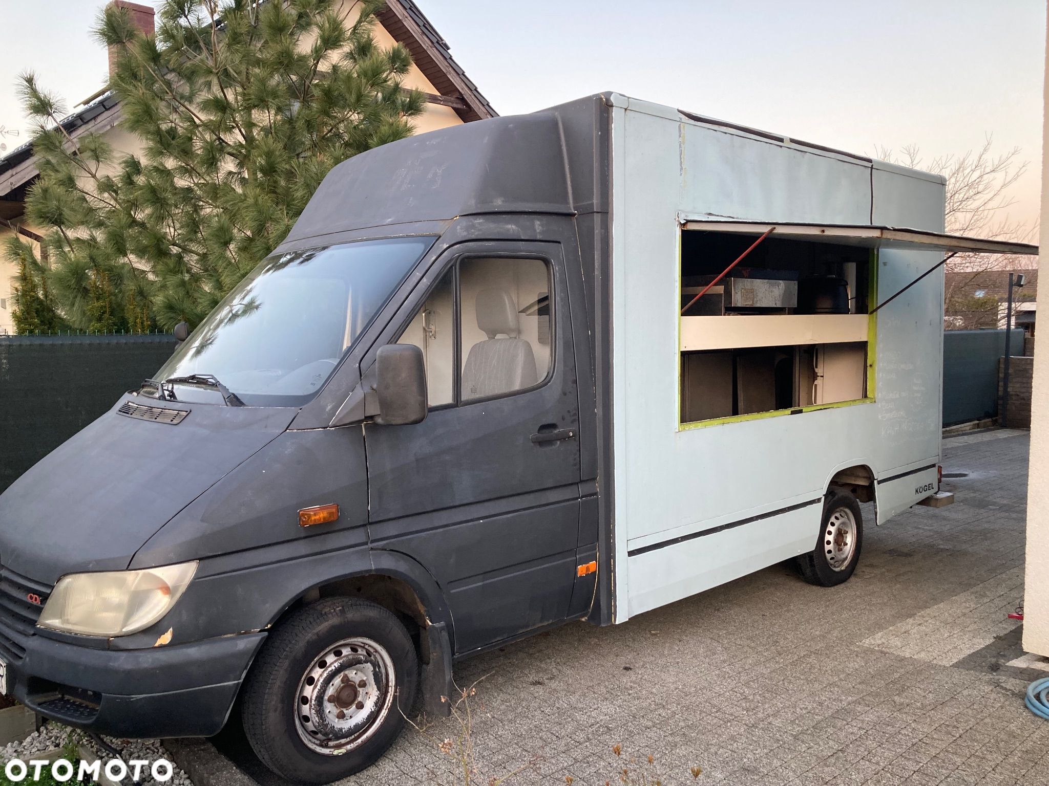 Mercedes-Benz Sprinter - 1