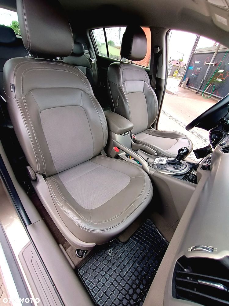 Kia Sportage 2.0 CRDI XL - 25