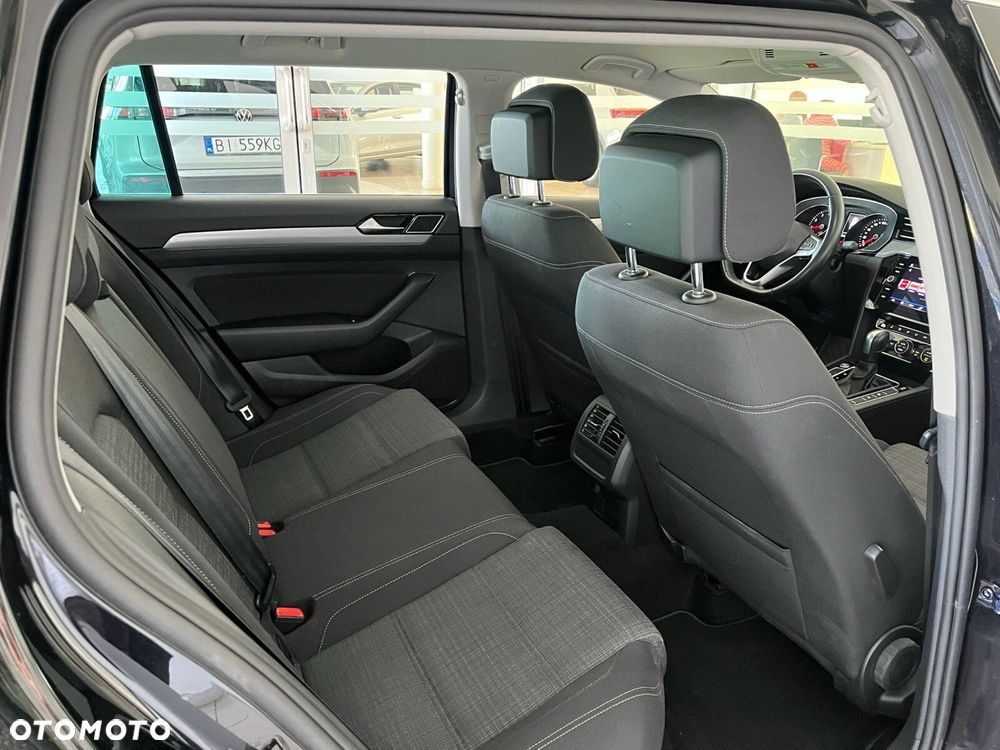 Volkswagen Passat Variant 2.0 TSI Business DSG - 37