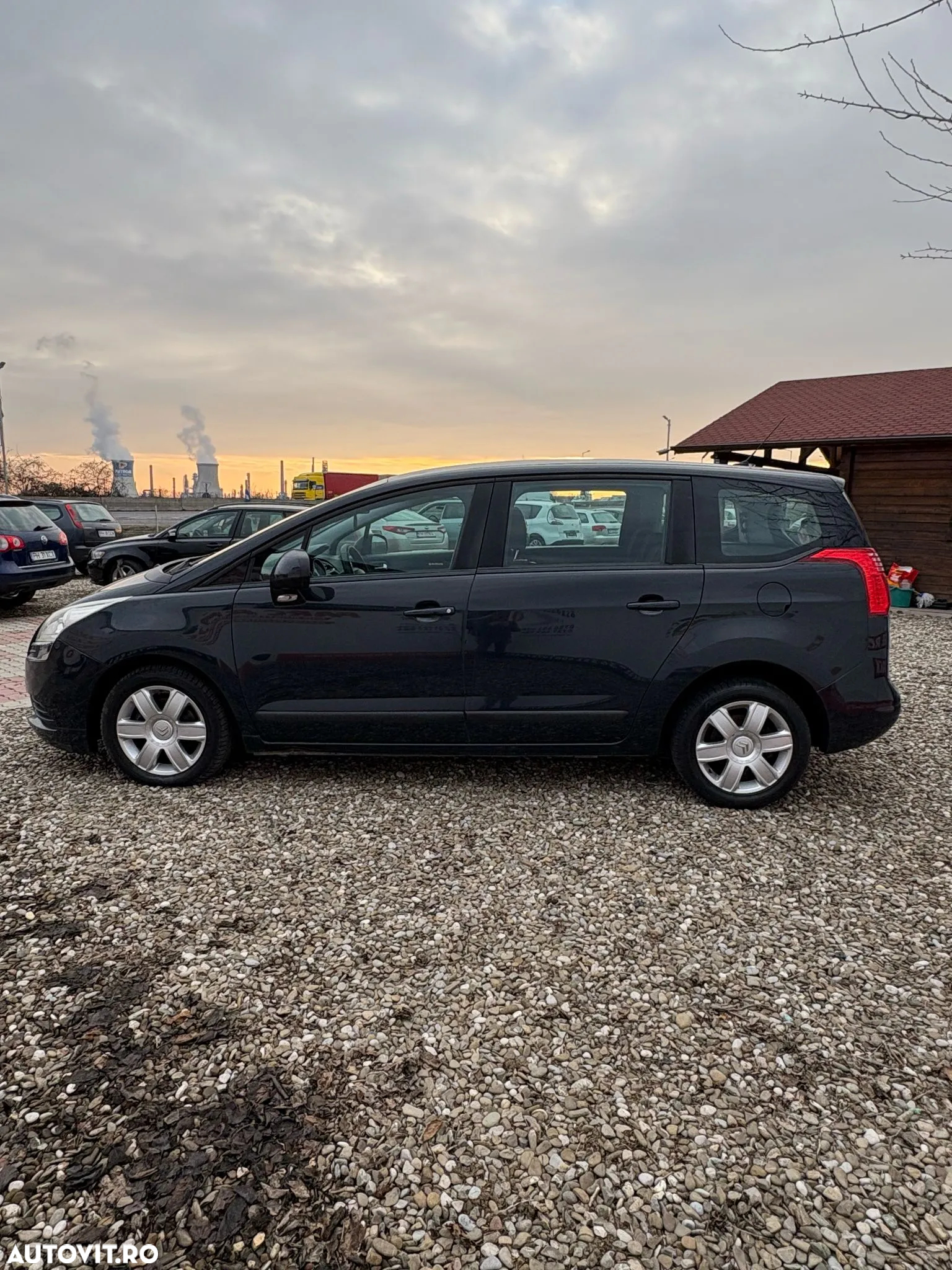 Peugeot 5008 - 12