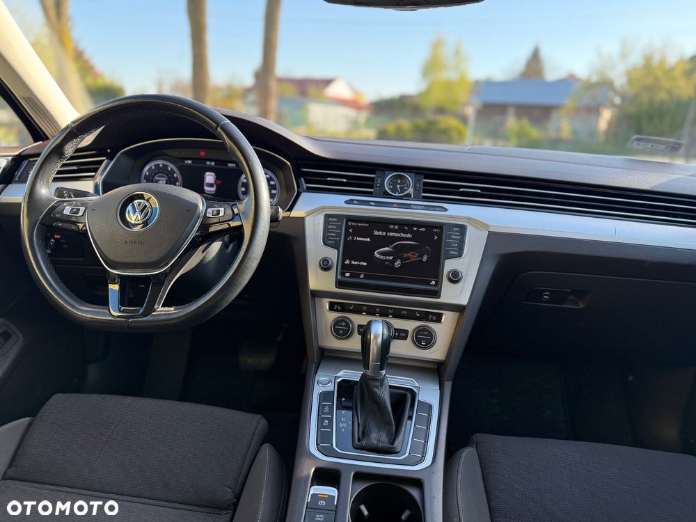 Volkswagen Passat - 8