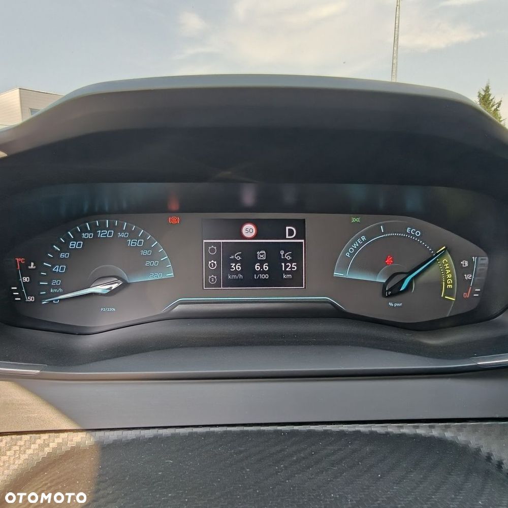 Peugeot 208 - 13