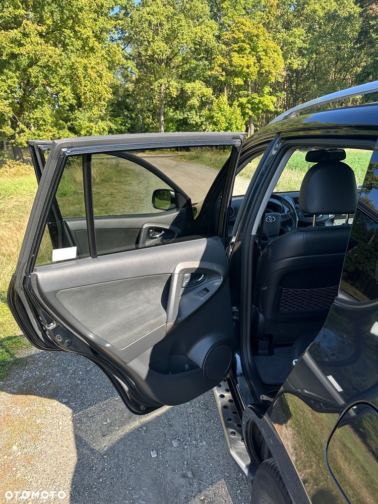 Toyota RAV4 - 14