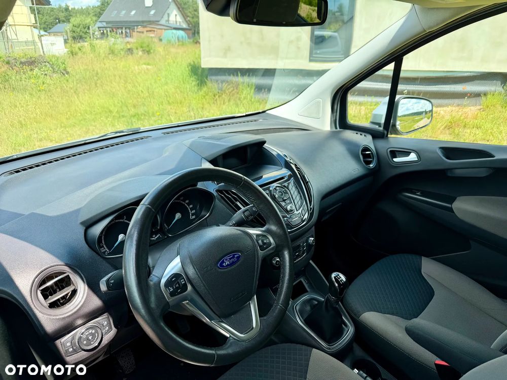 Ford Tourneo Courier 1.0 EcoBoost S&S Titanium - 9