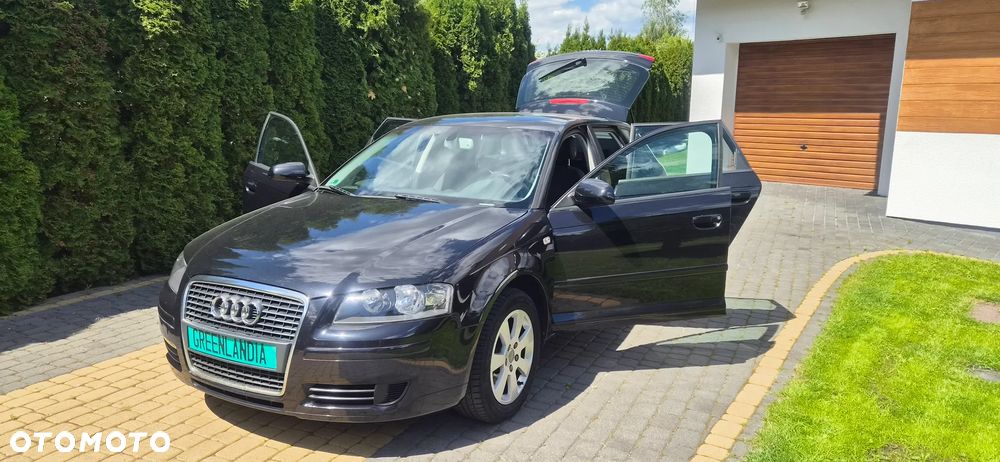 Audi A3 Sportback 1.6 FSI Ambiente - 11