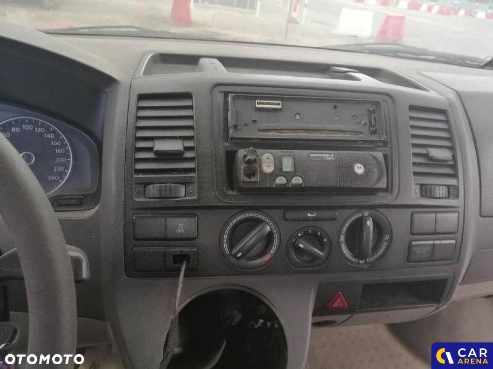 Volkswagen Transporter - 11