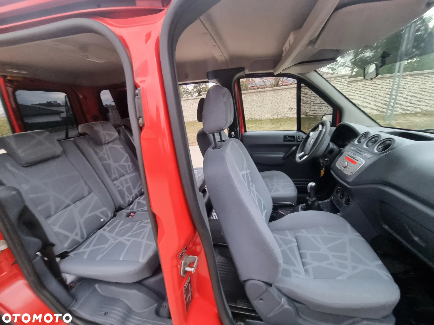 Ford Transit Connect - 23