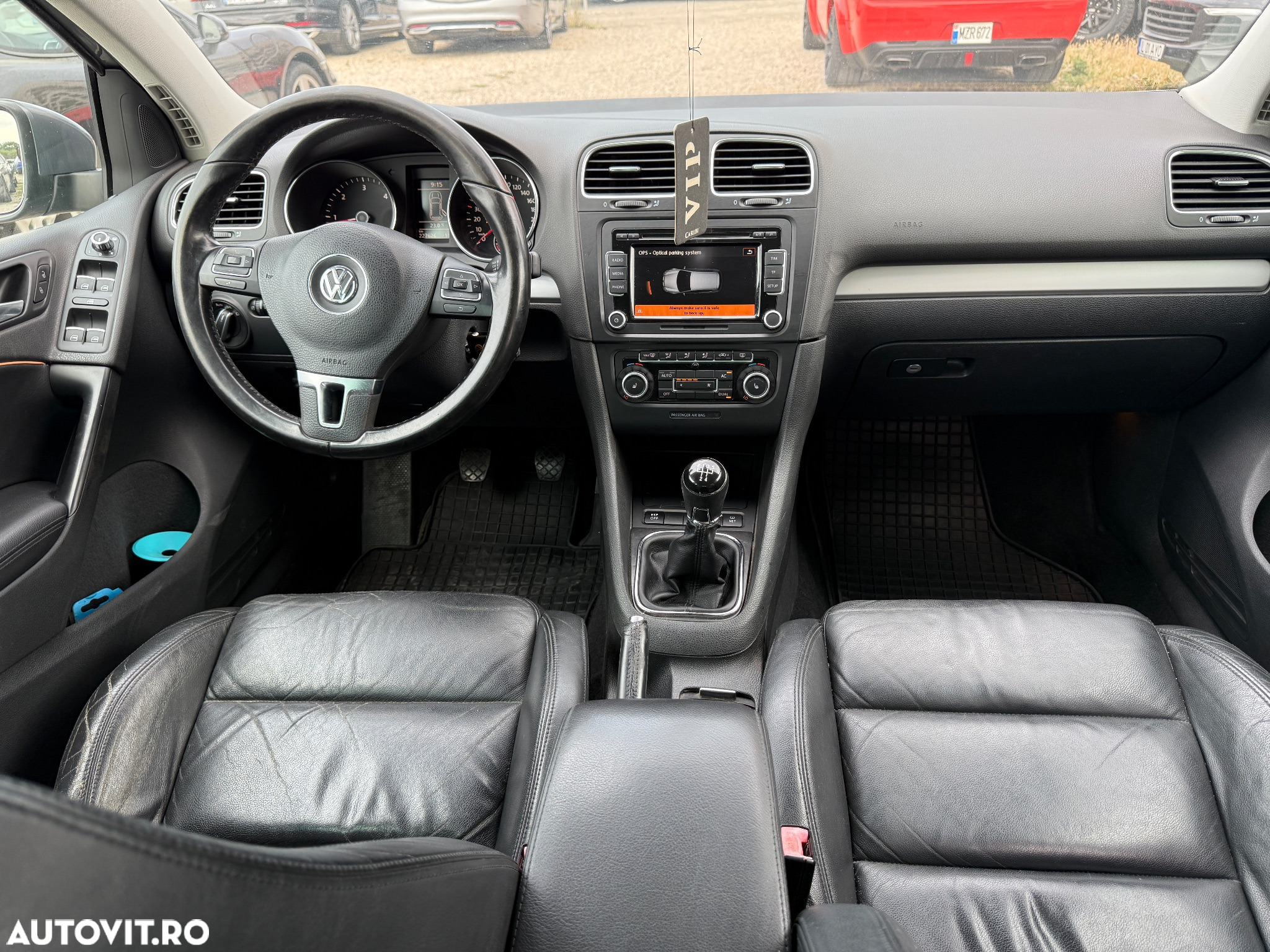 Volkswagen Golf 2.0 TDI DPF Highline - 4