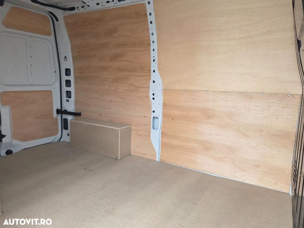 Renault New Master L2H2 - 15