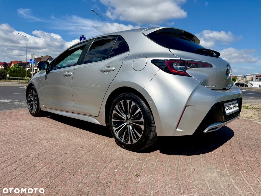 Toyota Corolla 2.0 Lounge - 29