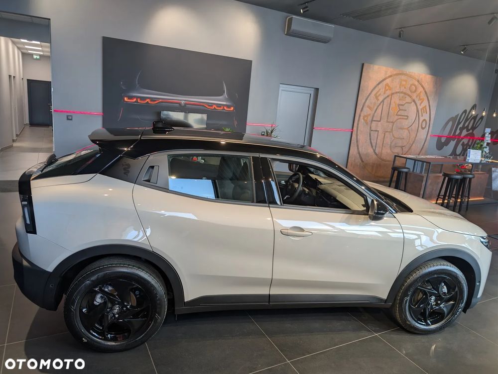 Alfa Romeo Junior 1.2 mHEV Ibrida eDCT - 4