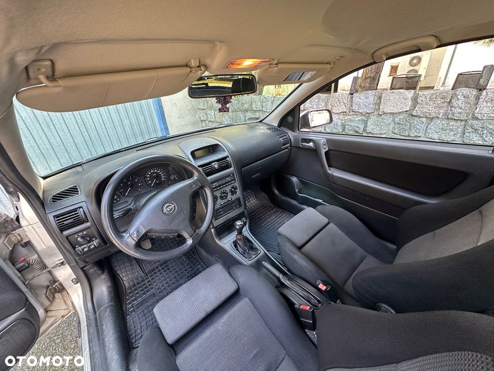 Opel Astra 1.6 - 8