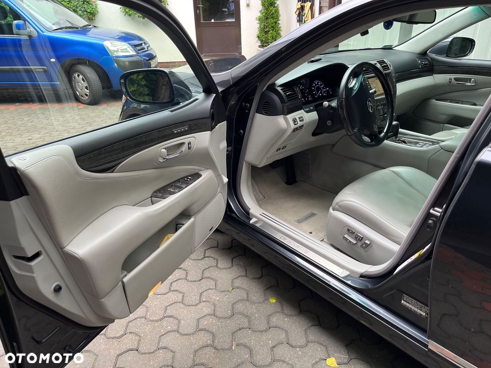 Lexus LS 460 - 5