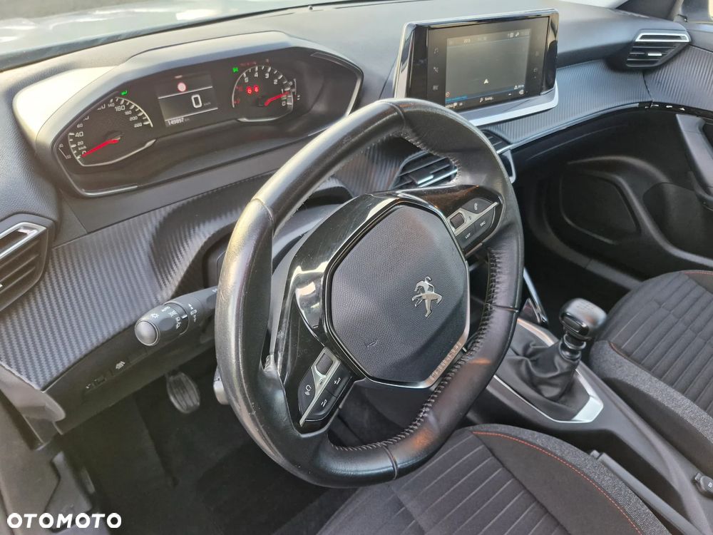 Peugeot 2008 - 18