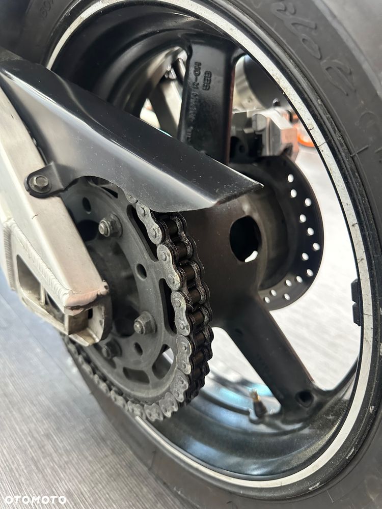 Yamaha R6 - 38