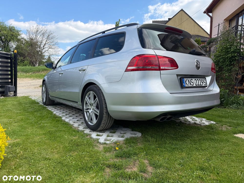 Volkswagen Passat 2.0 TDI Comfortline - 5
