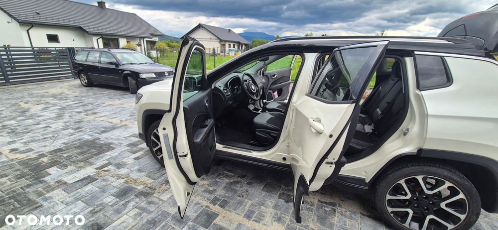 Jeep Compass - 14