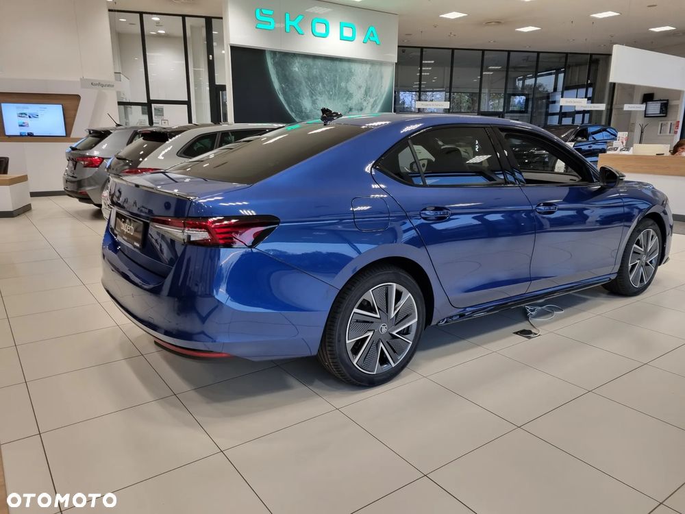 Skoda Superb 2.0 TSI Sportline DSG - 9