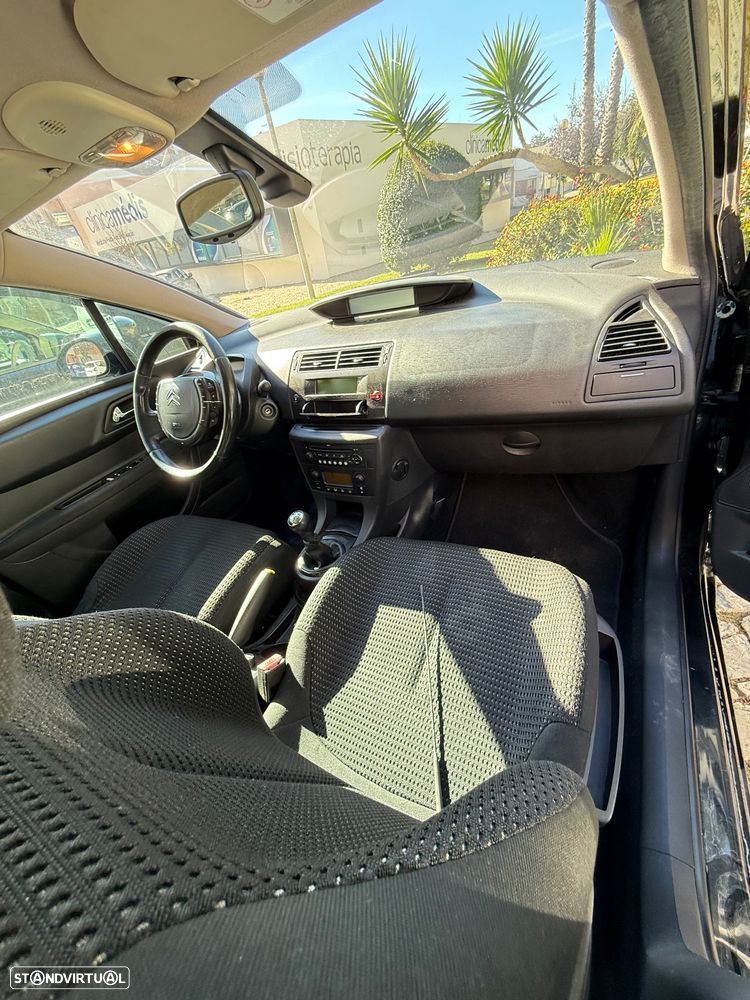 Citroën C4 1.6 HDi 110 VTR Pack - 6