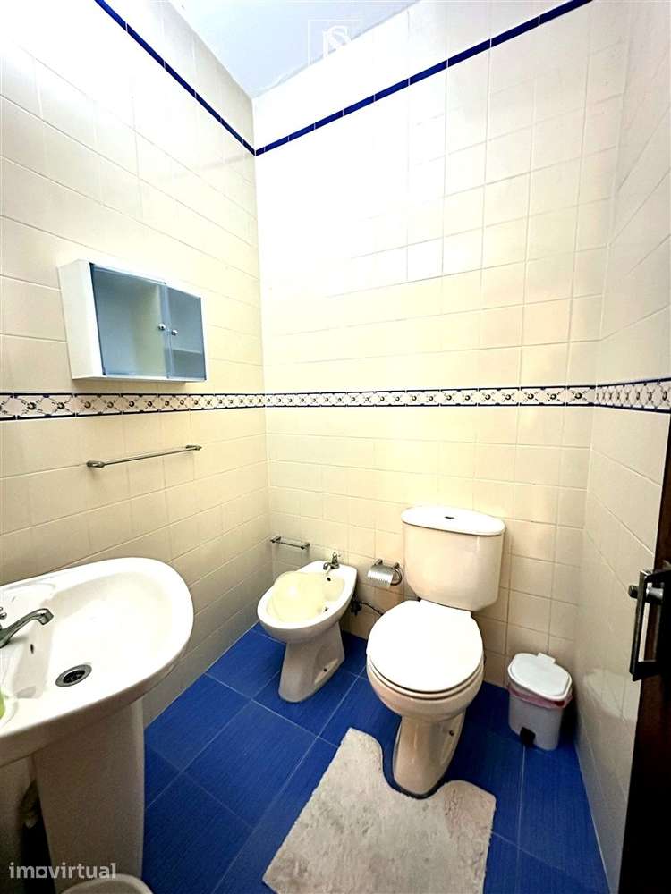 MORADIA EM ALCOROCHEL — RÉS-DO-CHÃO + 1º ANDAR | PRONTA A HABITAR | ES - Grande imagem: 4/8