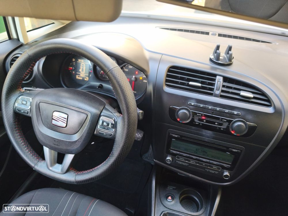 SEAT Leon 1.6 TDI DPF E-Ecomotive Reference Copa - 6