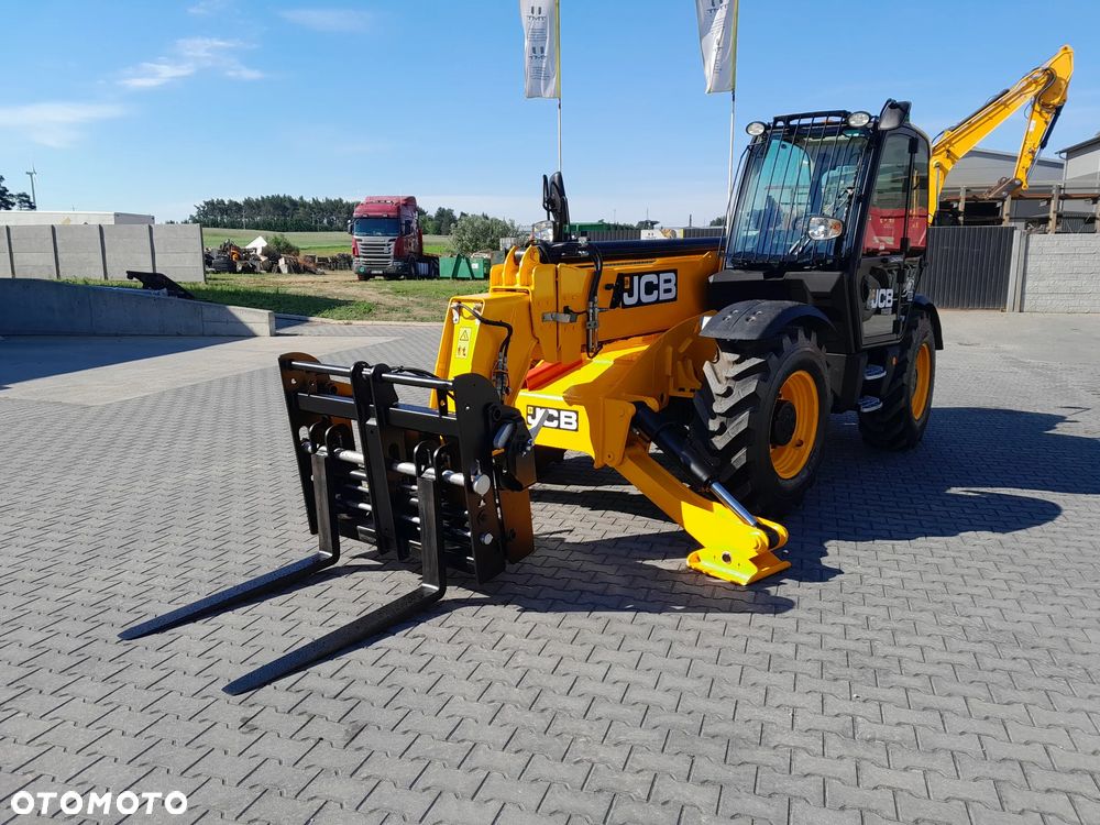 JCB 540-140 2022r - 4