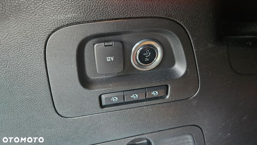 Ford S-Max 2.0 TDCi Titanium PowerShift - 27