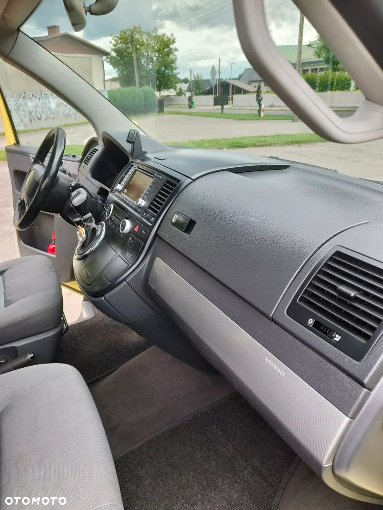 Volkswagen Multivan - 8